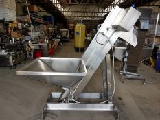 Hoppmann S/S Prefeeder Incline Conveyor , M/N EP08/08, S/N 33247, with 8