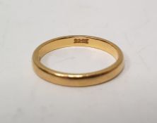 22ct gold wedding band