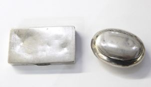 Early 20th century plain rectangular snuff box, Birmingham 1915, John Collard Vickery and an oval