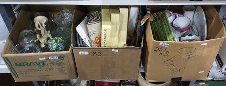 Quantity of assorted glassware including a jug, powder bowl, vases, collectors plates and assorted