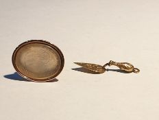 Georgian gold-coloured pendant fob seal, the oval chalcedony tablet with monogram, in unmarked