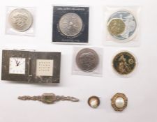 Ciro costume jewellery suite comprising of a simulated pearl and paste necklace with matching