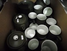 Quantity of Denby 'Chevron' pattern pottery tablew