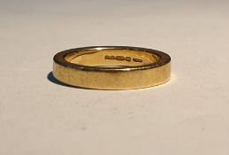 18ct gold wedding band, 9g in total, ring size P/Q approx