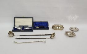 Modern silver pin dish by Carrs of Sheffield Ltd, Sheffield 1993, of shaped circular form, 10cm