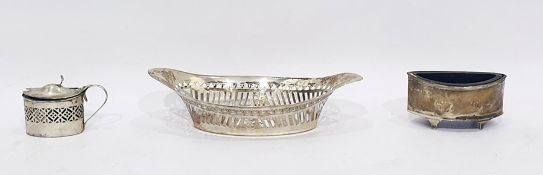 Sheffield silver pierced boat shaped bonbon dish,