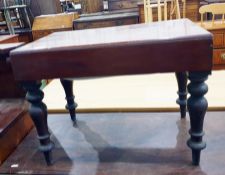 Mahogany framed baby bath, with porcelain liner