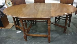 Early 20th century oak gateleg dining table