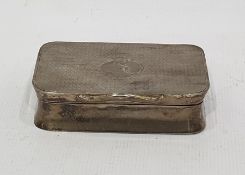 George V rectangular silver pillbox with engine-turned cover, Birmingham 1910, 7cm long, 2oz approx