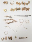 9ct gold and garnet pendant, quantity gold-coloured metal cufflinks and sundry other gold and gold-