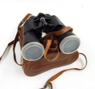 Various binoculars, a vintage video and other cameras (1 box)