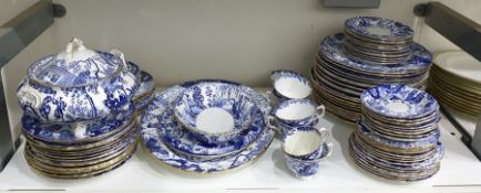 Extensive Royal Crown Derby porcelain dinner and t