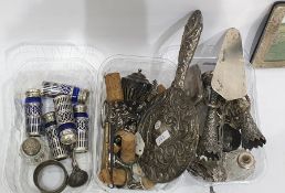 Miscellaneous collection of white metal and silver-plate to include cake slice, a pair of posy