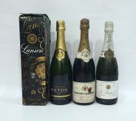 Four bottles of champagne to include Jean-Noel Hatton Brut, Bouvet-Ladubay, Pol Roger & Co champagne