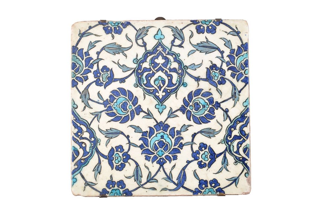 A large Damascus glazed fritware tile Ottoman Syria circa 1570-1580 - Image 1 of 2