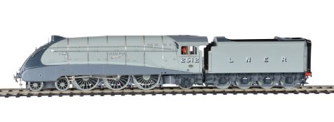 A fine gauge 1 model of a London North Eastern Railway Class A 4 streamliner tender locomotive No 25
