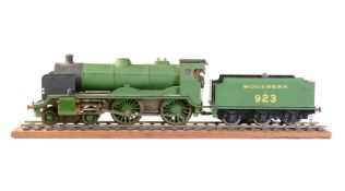 A well engineered 0 gauge model of a live steam Southern Railway 4-4-0 tender locomotive No 923