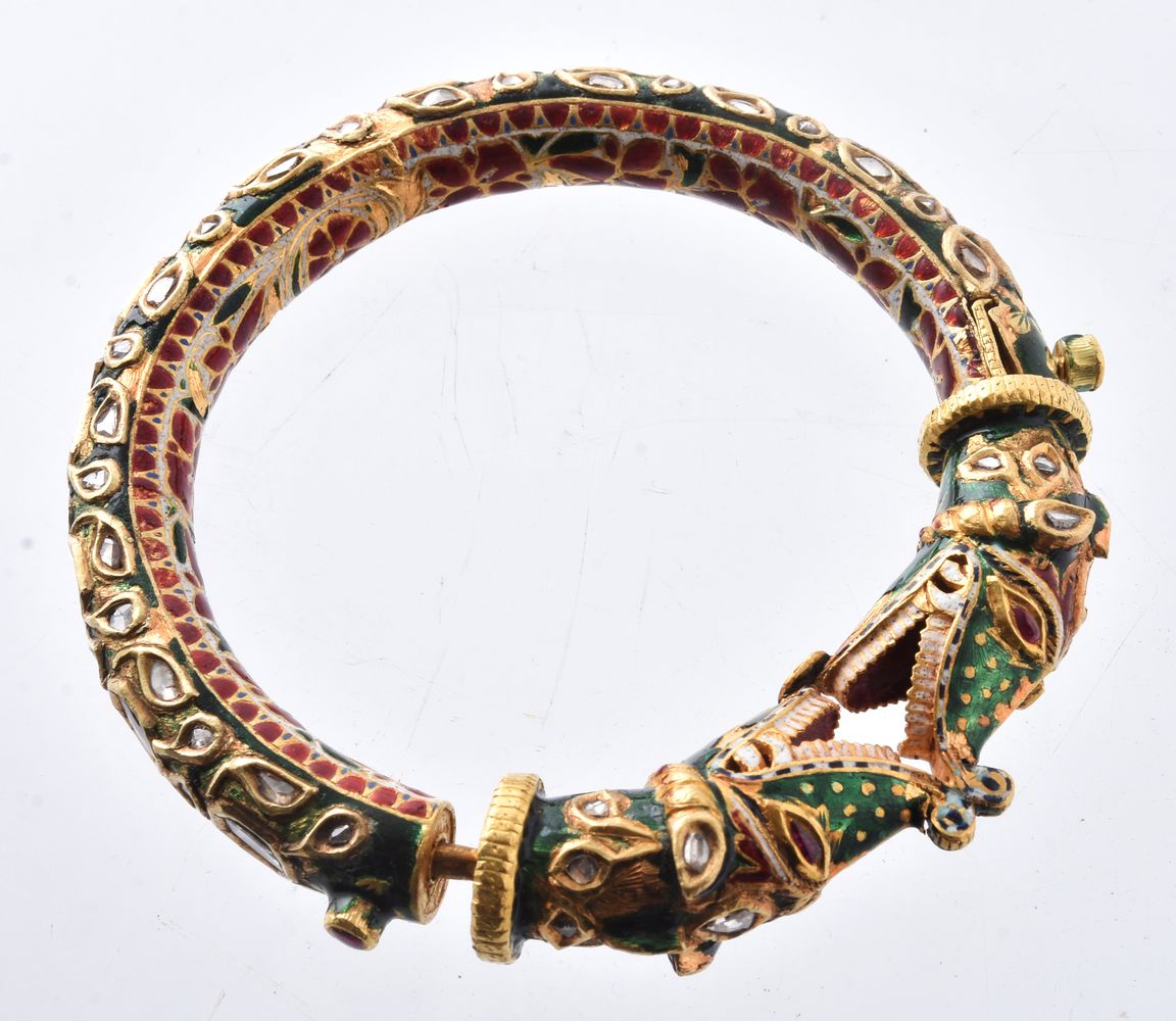 A pair of Jaipur enamel dragon bangles (Kada) - Image 4 of 4