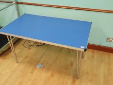 *Aluminium Folding Table