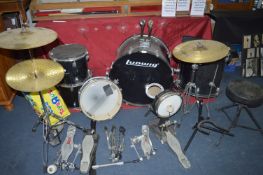 Ludwig Six Piece Drum Kit with Cymbals, Stool, Ped