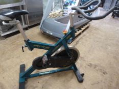 *Instyce V850 Aero Fixed Wheel Spin Bicycle