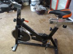 *Black Fixed Wheel Spin Bicycle