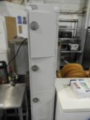 *Four Cubicle Lockers