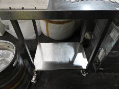 *Stainless Steel Mobile Preparation Unit with Shel