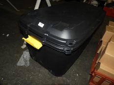 *Plastic Container with Lid