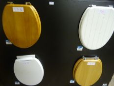 *Four Toilet Seats (Antique Pine, 2x White Tongue