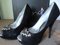 *Sandra Black Prom Shoes Size:4
