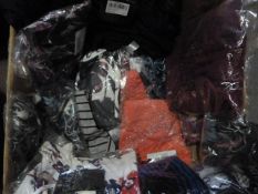 *Box of 15 Assorted Tops