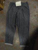 *Four Pairs of 3/4 Length Trousers (Various Sizes)