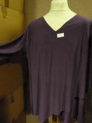 *Seven Purple V-Neck Tops (Various Sizes)
