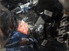 *Box of 15 Assorted Tops