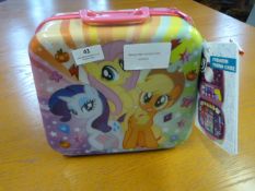 *Beauty Makeup Carry Case
