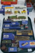 Tray Lot of Hornby Dublo Points, Buffers, etc.