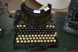 Antique Royal Bar Lock Typewriter