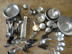 Box of Assorted Bowls, Water Pots and Kitchen Uten