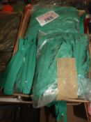 Box Containing 1000 Green 5