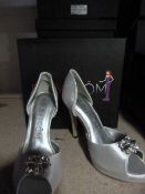 *Six Pairs of Ruby Prom 