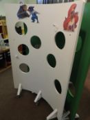 *Portable Curved Screen (White)