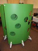 *Portable Curved Screen