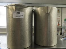 *2 Aluminium Water Pourers