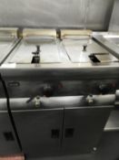 *Lincat 2 Basket 2 Compartment Electric Fryer