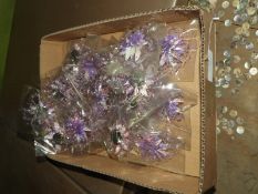 Box of 20 Decorative Floral Brooches
