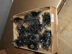 20 Decorative Feather Brooches