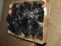 20 Decorative Feather Brooches