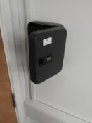 *Combination Key Safe