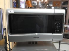 Hotpoint MWH2422 Microwave Oven